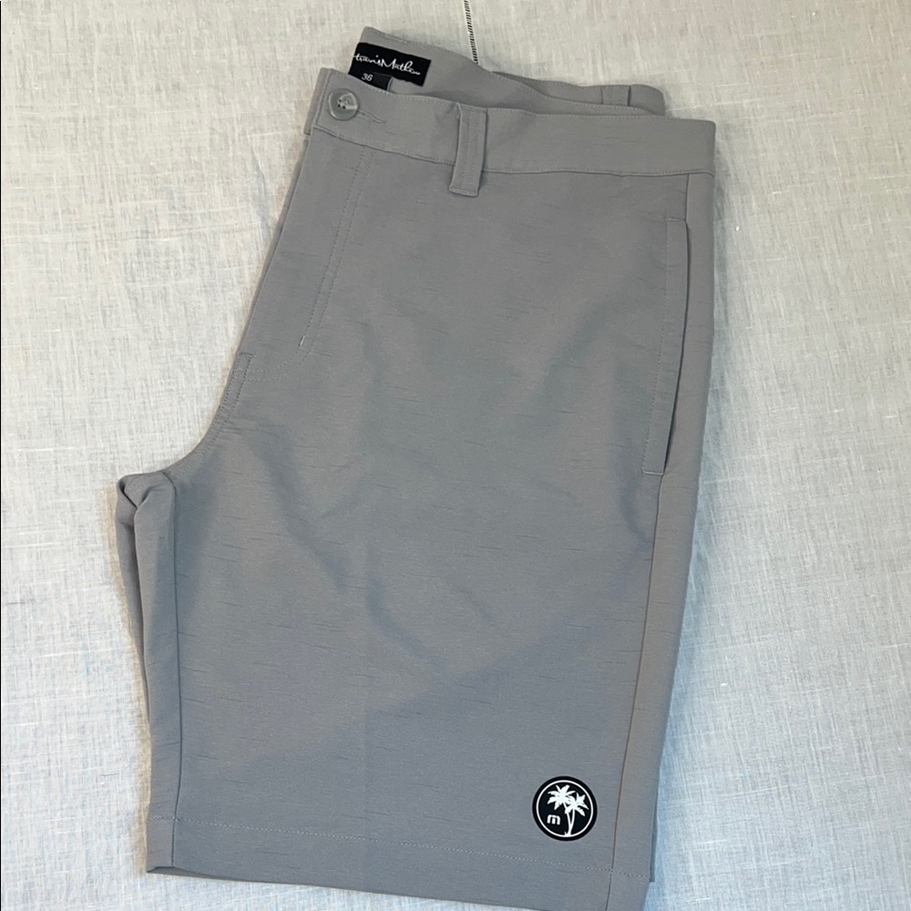 NWOT Travis Mathew Beck Men's Gray 
Shorts Size 36 1MM208